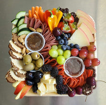 Load image into Gallery viewer, Palm Leaf Square Plates 9&quot; Inch (Set of 100/50/25)
