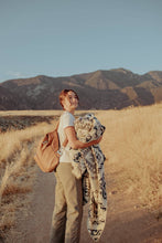 Load image into Gallery viewer, Epera Blanket - Blue Scale
