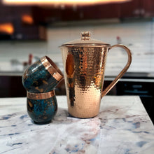 Load image into Gallery viewer, Set of One Shiny Hammered Copper Pitcher with Top and Two Blue Marbled Tumblers
